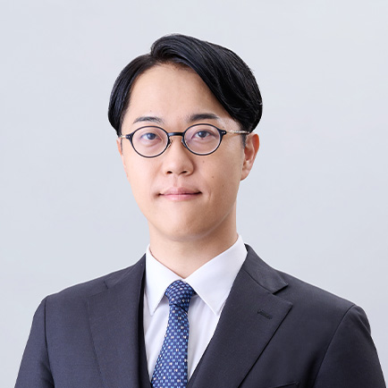 Director Yuhei Hashimoto